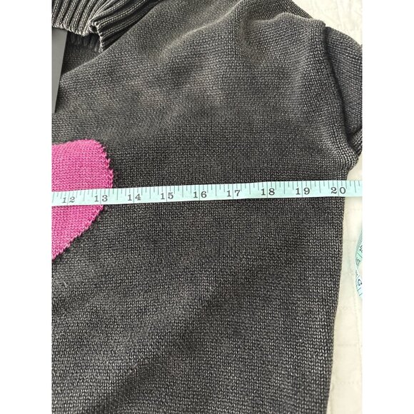 Alison Sheri Womens Grey Sweater With Pink Heart Size S/P Wool & Polyester Blend - Picture 9 of 12
